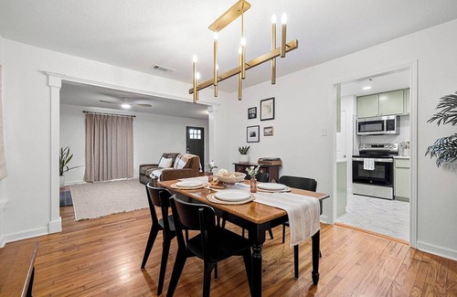 Bay Area Casa | Charming coastal cottage w/ vintage style & modern comfort | 2BR/2BA