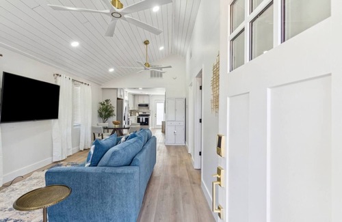 Edisto Island Casa | Charming coastal getaway just minutes from Edisto Beach! Enjoy a spacious home with a full kitchen, cozy living areas, and peaceful outdoor spaces. Perfect for families, couples, or friends seeking beach days, fishing, and relaxation.