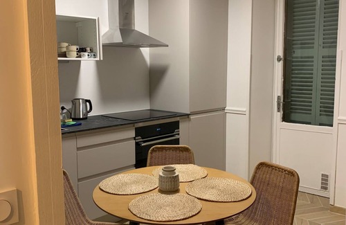 Quartier du Port Apartamento | Charming cocoon in the small marsh at the port of Nice.