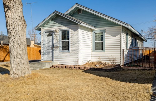 Cody Casa | Charming Cody Home - sleeps 5, walking distance to downtown!