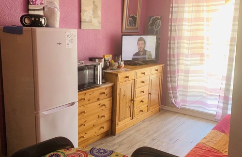 Sete Apartamento | T2 CON ENCANTO COLORIDO Y FUNCIONAL A 200M DE LA PLAYA