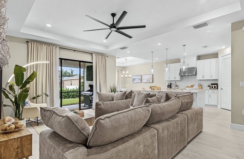 Burnt Store Casa | Charming, Comfort and Relaxation Await! - Casa Bella - Roelens