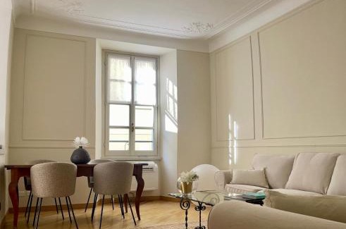 Como City Centre Apartamento | CHARMING COMO - Apartment downtown in the pedestrian area with 2 double bedrooms and 2 complete bathrooms a spacious living room and full equipped kitchen