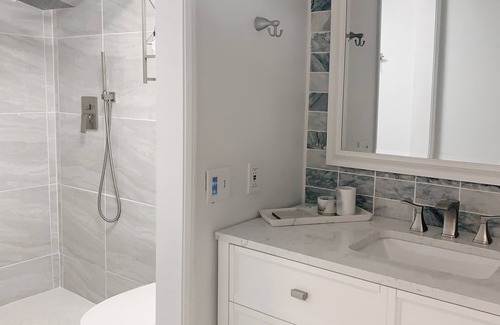 Oak Park Condominio | Charming Condo in the Canyons