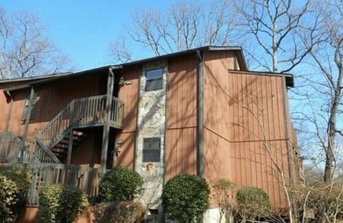 Winston - Salem Apartamento | Charming Condo Near WFU, Full Kitchen, Strong WiFi, Charming condo near WFU, full kitchen, strong Wi