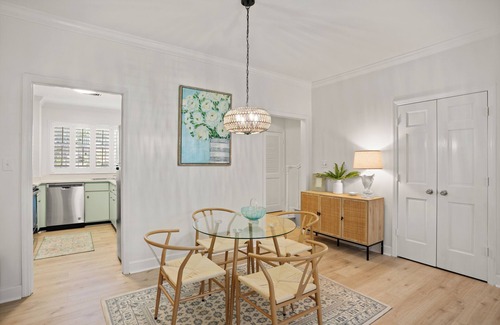 Saint Simons Island Condominio | Charming Condo Across the Street from the Beach