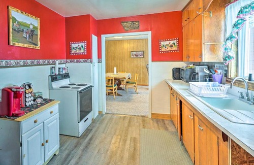 Lindsay Casa | Charming Corral Creek Ranch House in Circle