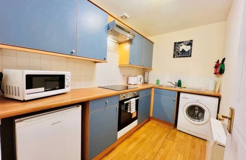 Paisley Apartamento | Charming, Cosy Escape with Quick Access to Glasgow