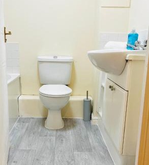 Paisley Apartamento | Charming, Cosy Escape with Quick Access to Glasgow