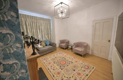 Offerton Park Casa | Charming & Cosy Home Stockport
