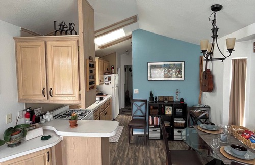 Desert Hot Springs Cabaña | Charming Cottage Tiny Home in quiet Hot Springs Resort & Pickleball Paradise
