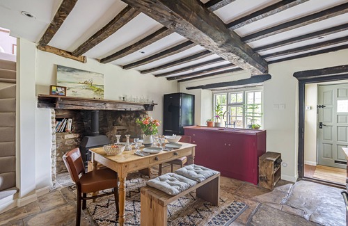 Ampney Crucis Cabaña | Charming Cotswold Country Cottage & Garden