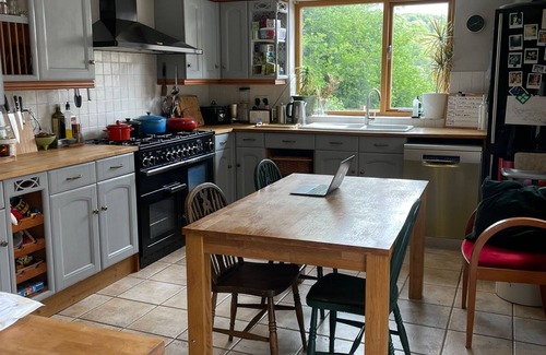 Nailsworth Casa | Charming Cotswold stone cottage with garden, off-road parking and valley views