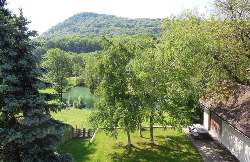 Arbois Cabaña | encantadora casa de campo, 4 *, capital de Arbois de los viñedos del Jura, entorno excepcional