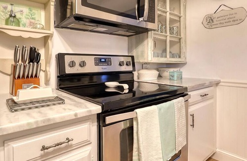 Rehoboth Beach Casa | Charming Cottage at Angola Bay