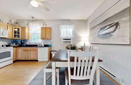 Summer Village Cabaña | Charming Cottage at Summer Village with Pools, Pickleball, Bocce and Game Room