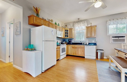 Summer Village Cabaña | Charming Cottage at Summer Village with Pools, Pickleball, Bocce and Game Room