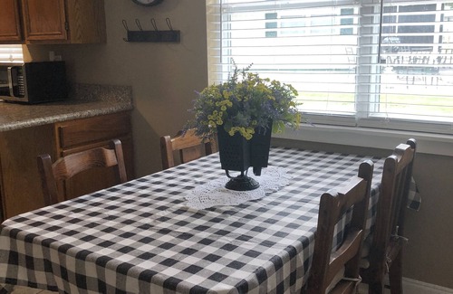 Salt Springs Cabina | Charming Cottage by the Lake!
