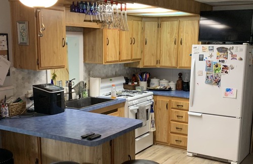 Ormond Beach Cabaña | Charming Cottage Close to Beach and All Daytona Attractions.