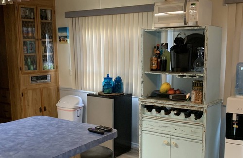 Ormond Beach Cabaña | Charming Cottage Close to Beach and All Daytona Attractions.