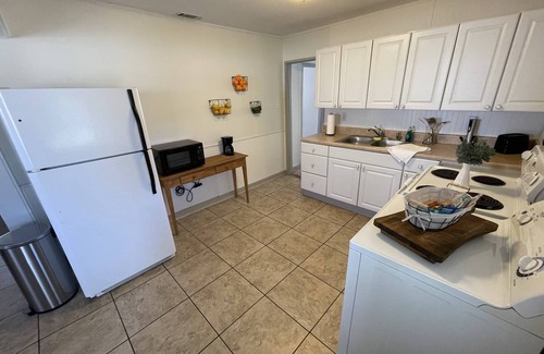 Port Wentworth Casa | Charming Cottage Firepit Close to DT SAV Gulf Stream Ports Enmarket Arena