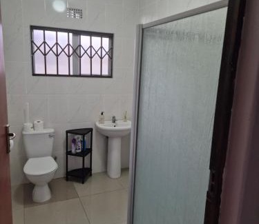 Empangeni Apartamento | Charming Cottage for Getaways