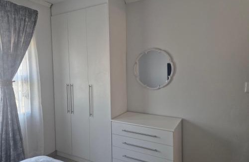 Empangeni Apartamento | Charming Cottage for Getaways