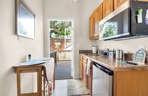 East Pensacola Heights Cabaña | Charming cottage in fabulous Pensacola just steps from the water with water view