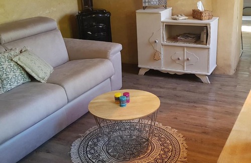 Faucon Casa | Charming cottage in Faucon with pool