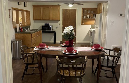 Jasper Casa | Charming Cottage in the Country