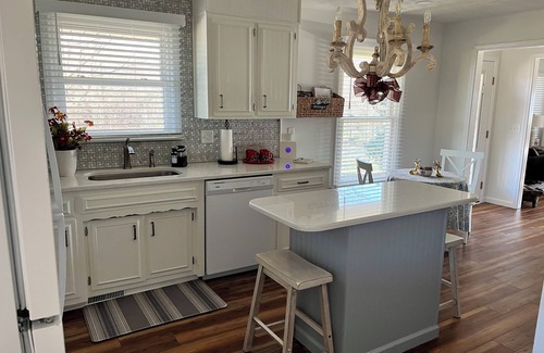 Cookeville Casa | Charming cottage, minutes from Cummins Falls and downtown Cookeville, TN.