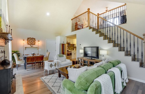 Seneca Cabaña | Charming Cottage Near Clemson & Lake Hartwell!