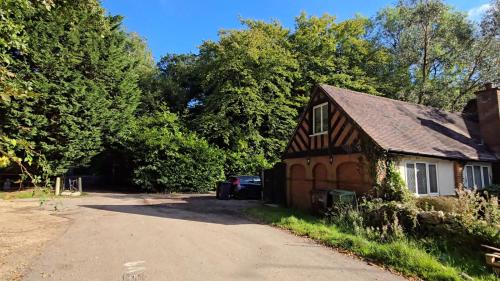 Watford Apartamento | Charming Cottage Near Fields and Harry Potter Studios