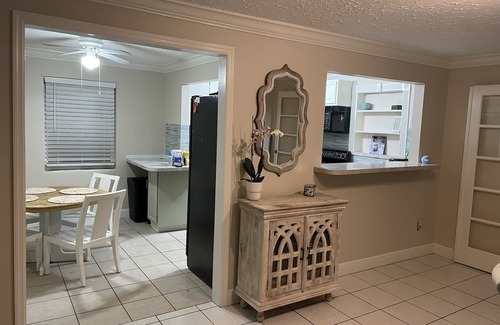 Historic Downtown Kissimmee Casa | Charming cottage near the lakefront in Kissimmee. walking to downtown amenities.