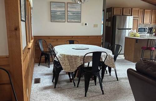 Cedar Cabaña | Charming Cottage on North Shore of Little Traverse Lake-LeelanauCounty