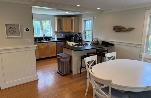 Monomoy Casa | Charming cottage on Polpis Bike Path