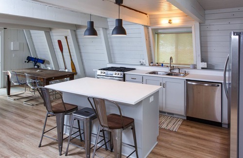 Kewaunee County Cabina | Cottage con Encanto en la Bahía - 20 minutos a Sturgeon Bay o Green Bay!