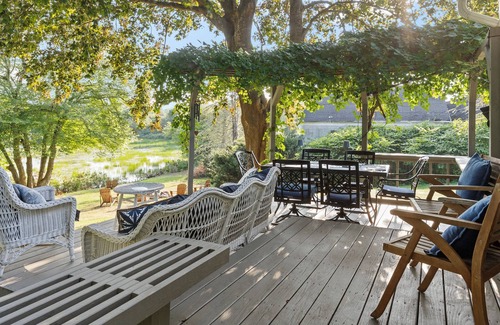 Charlestown Cabaña | Charming Cottage on Freshwater Pond in Charlestown