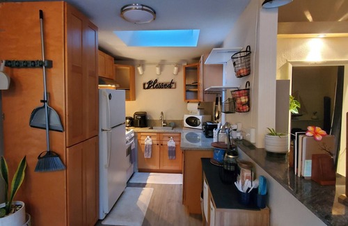 Arden-Arcade Cabaña | Charming cottage - Sacramento Oasis