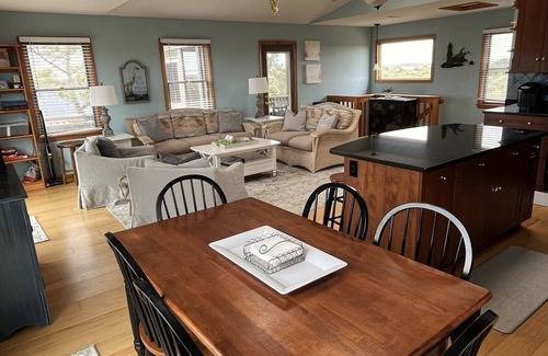 South Nags Head Cabaña | Charming Cottage, South Nags Head, 5 min walk to the beach