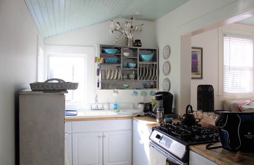 Onancock Cabaña | Charming Cottage - Ultimate Relaxation Destination