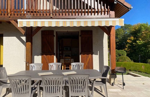 Bar-le-Duc Cabaña | Espléndido chalet con jardín y terraza en zona tranquila cerca del centro y atracciones culturales