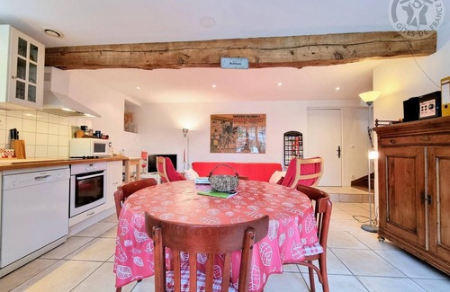 Boissets Cabaña | Casa rural renovada con jardín, WIFI y rutas de senderismo