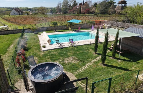 Le Menoux Cabaña | Casa Acogedora con Piscina y Jardín en Pueblo Artístico