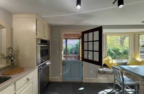 Vineyard Haven Cabaña | Charming Cottage with Garden, Screened Porch, Outdoor Shower - Walk to Downtown!