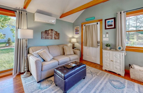 Kennebunk Cabaña | Cottage encantador con una cocina totalmente equipada y transmisión de Netflix.