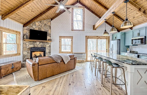 Blairsville Cabaña | Charming cottages with serene mountain views w/firepit