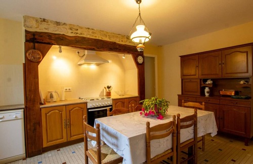 Montignac Cabaña | Casa rural en Montignac: 4 dormitorios, terraza, jardín, cerca de Lascaux 4 y patrimonio UNESCO