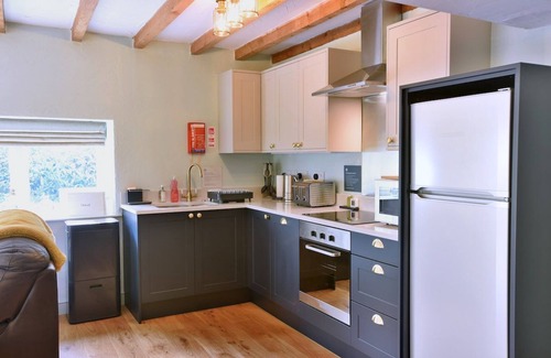 Crowdecote Cabaña | Charming country cottage with stunning views