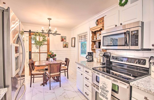 Tulsa Casa | Charming Country Cottage: 5 Mi to Downtown Tulsa!